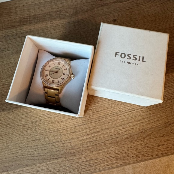 Fossil Rose Gold Watch - Picture 4 of 6